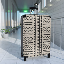 Laden Sie das Bild in den Galerie-Viewer, Tribal Art Designer Print Style Suitcase