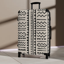 Laden Sie das Bild in den Galerie-Viewer, Tribal Art Designer Print Style Suitcase