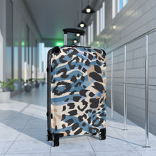 Laden Sie das Bild in den Galerie-Viewer, Tribal Art Designer Blue Animal Print Style Suitcase
