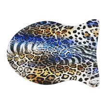 Laden Sie das Bild in den Galerie-Viewer, Designer Blue Animal Print Style Pet Feeding Mats