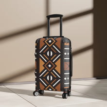 Carica l&#39;immagine nel visualizzatore di Gallery, Designer Mudcloth Style Suitcase