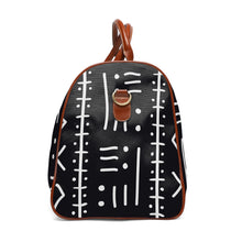 Charger l&#39;image dans la galerie, Waterproof Tribal Black And White Designer Travel Bag