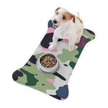 Cargar imagen en el visor de la galería, Designer Multi Color Camouflage Pet Feeding Mats