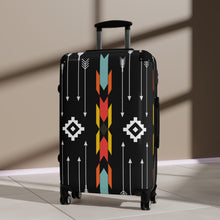 Laden Sie das Bild in den Galerie-Viewer, Designer Art Tribal Style Suitcase