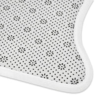 Laden Sie das Bild in den Galerie-Viewer, Designer Mudcloth Style Pet Feeding Mats