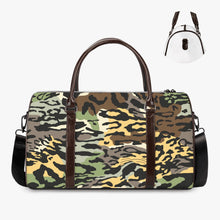 Laden Sie das Bild in den Galerie-Viewer, Camouflage Designer Style Duffle Bag