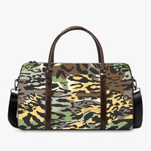 Laden Sie das Bild in den Galerie-Viewer, Camouflage Designer Style Duffle Bag