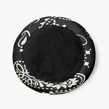 Cargar imagen en el visor de la galería, Black Paisley Round Pet Bed