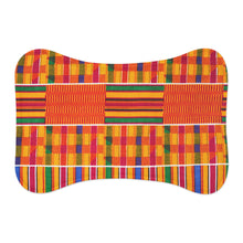 Laden Sie das Bild in den Galerie-Viewer, Designer African Kente Style Pet Feeding Mats