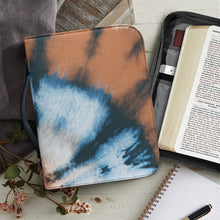 Laden Sie das Bild in den Galerie-Viewer, Tye Dye Designer Bible Cover