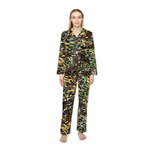 Cargar imagen en el visor de la galería, Camouflage Art Women&#39;s Satin Pajamas