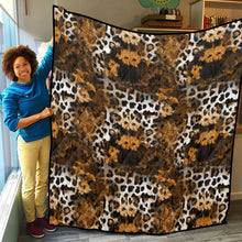 Carica l&#39;immagine nel visualizzatore di Gallery, Tribal Wildn Household Summer/Fall Lightweight &amp; Breathable Quilt